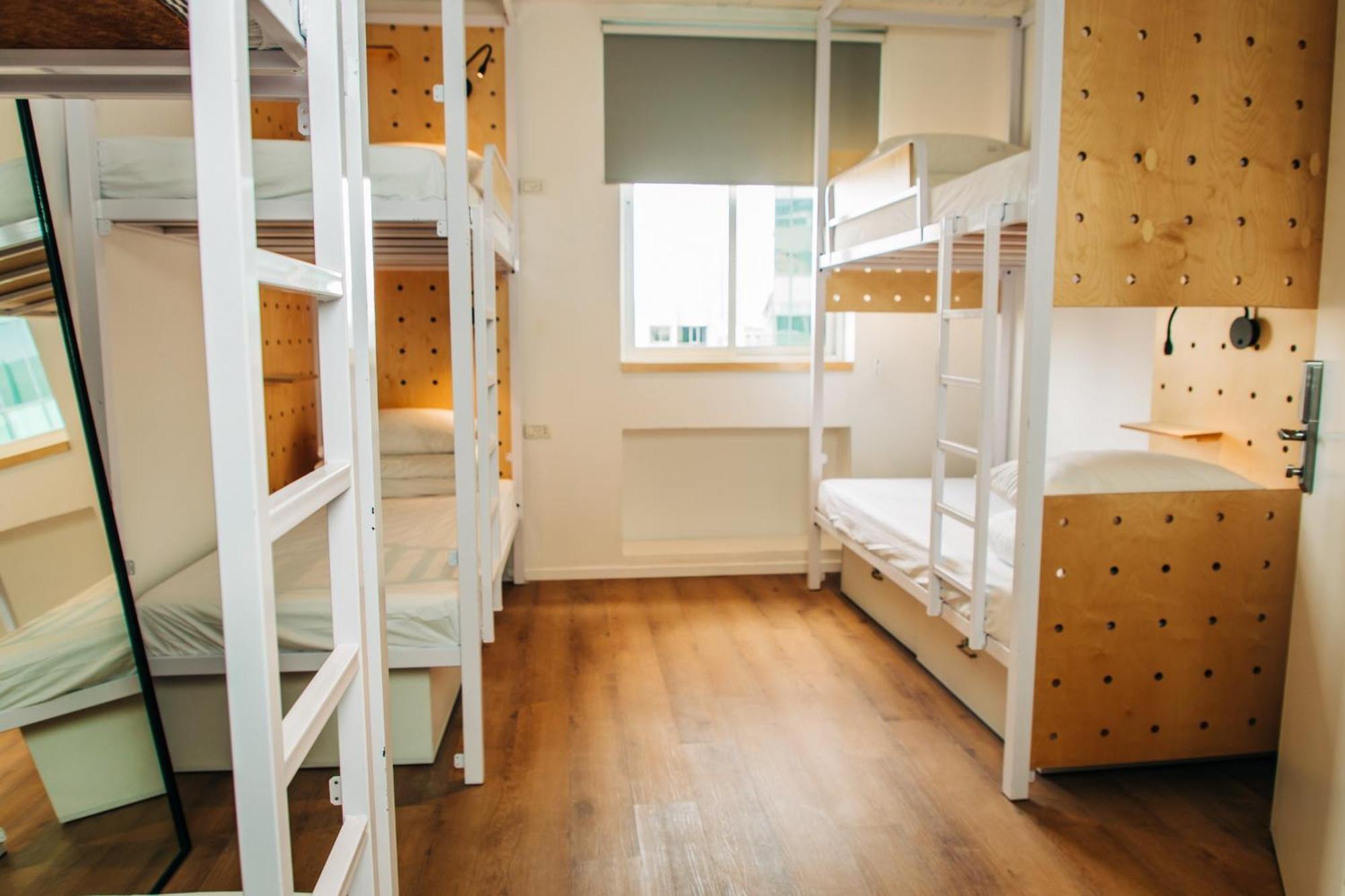 Domus Metro Hotel 3*