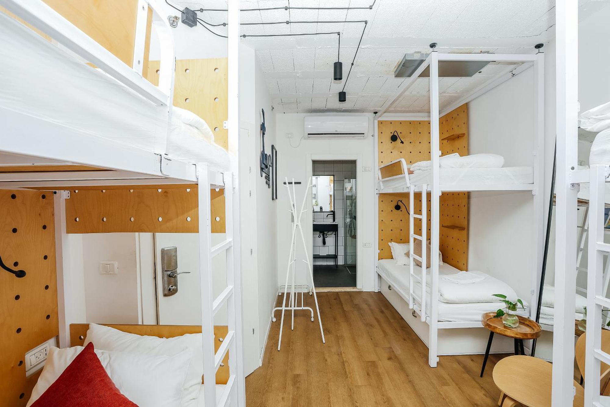 Domus Metro Hotel 3*