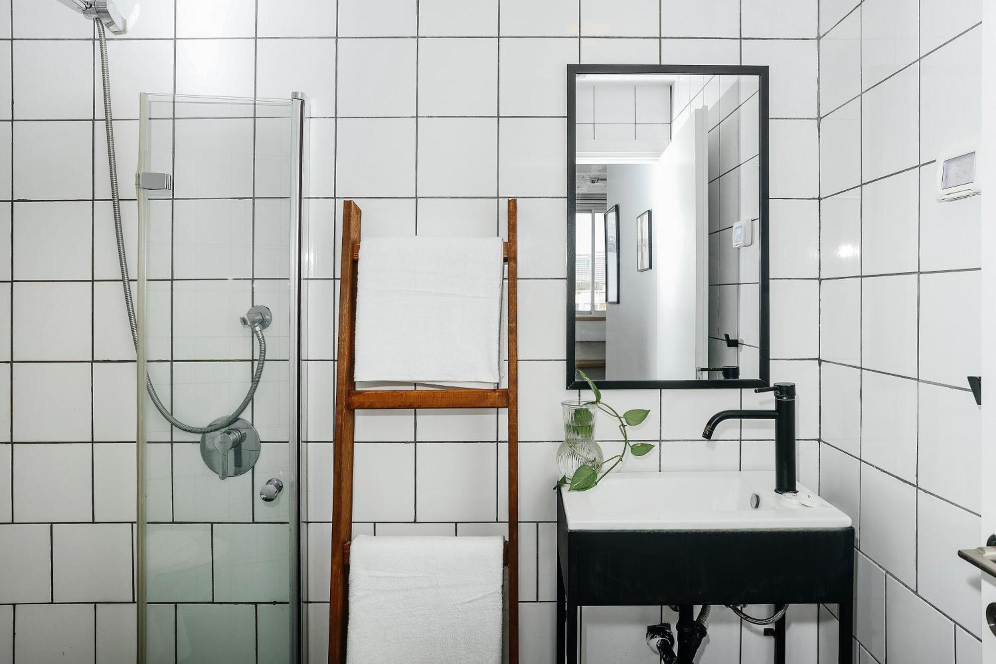 Domus Metro Hotel